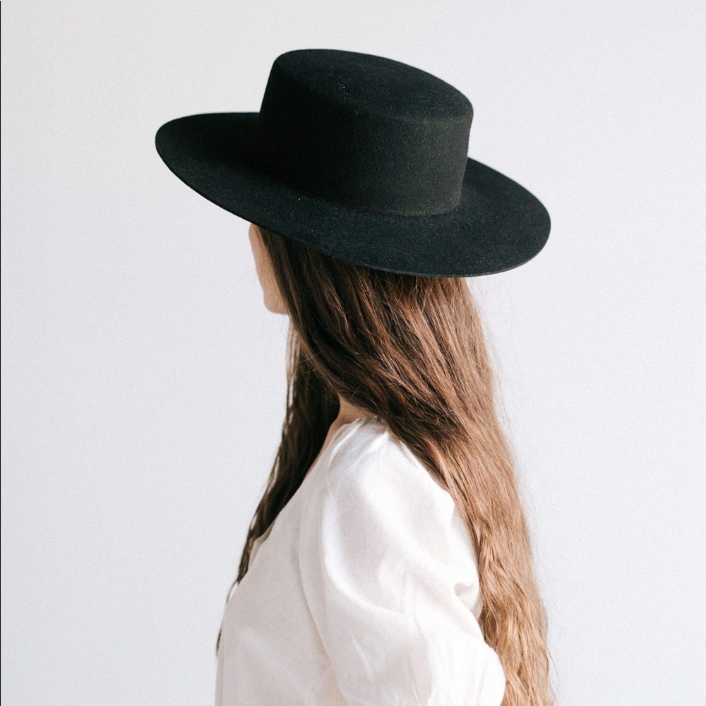Dahlia boater hat